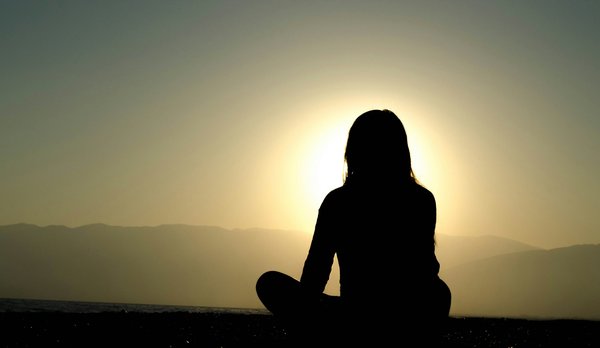 Quels sont les effets de la pratique de la méditation en pleine conscience sur la gestion de la douleur chronique?